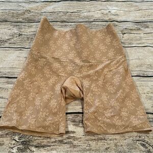 Body by Nancy Ganz Beige Lace Shapewear Shorts Size XL